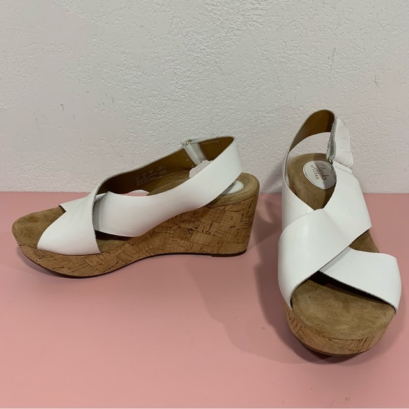 CLARKS White Leather Wedge Sandals Caslynn Shae Platform Summer Spring - Picture 11 of 11